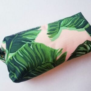 ❗Beverly Hills Hotel Style Pink and Green Palm Leaves Canvas Brush Case❗